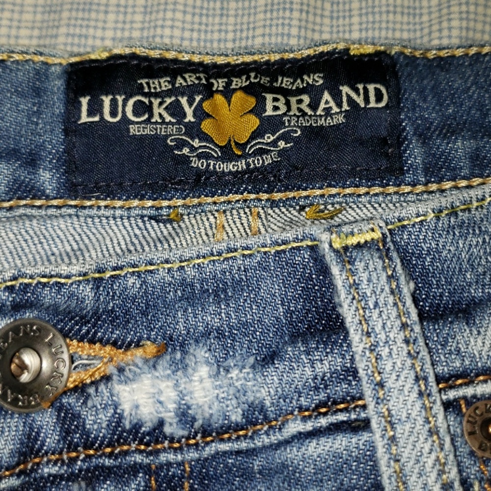 LUCKY JEANS SIZE 32R WOMENS OR MENS